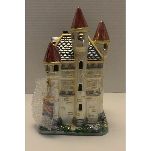 Vintage castle Tea Light House With Wind Chimes by Spooliques. - Picture 2 of 7